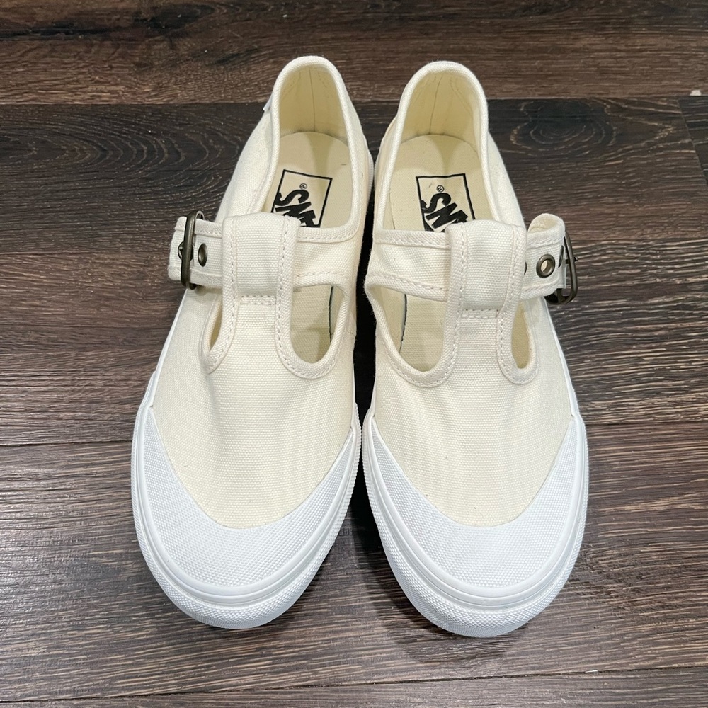 VANS Style 93 
Canvas White Sneakers Shoes Women US5.5 EUR35 New w/o box